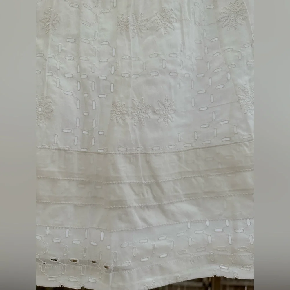 Banana Republic NWOT Crochet Eyelet White Mini Skirt 100% Cotton size 12 - Picture 11 of 16